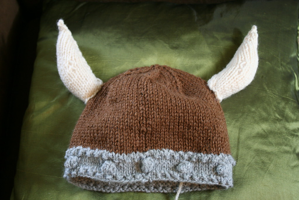Un petit bonnet de bébé au crochet